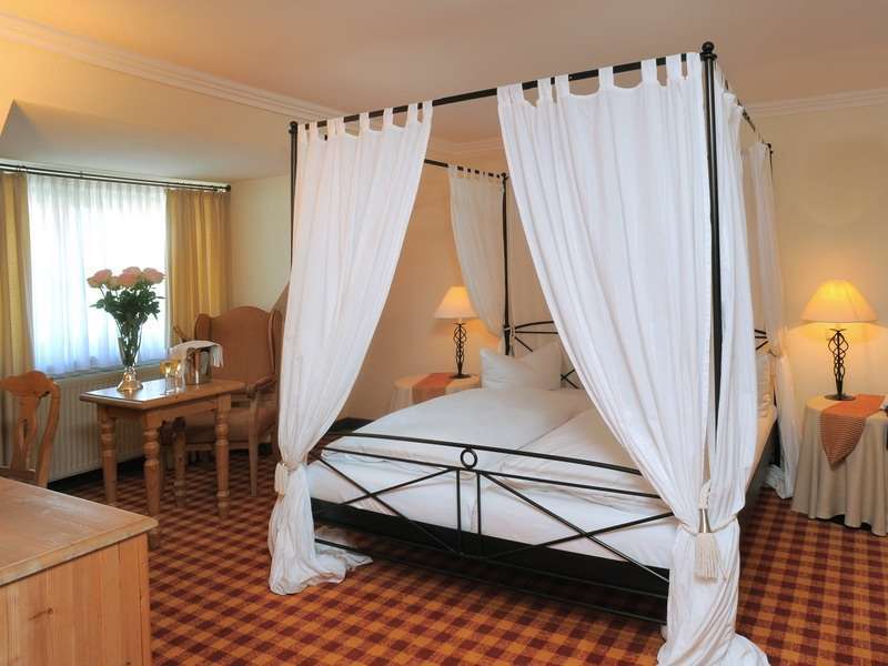 Romantik Schwanefeld & 4*